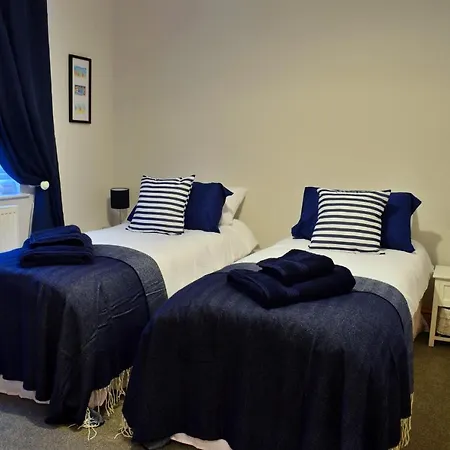 Sandpiper Apartment *